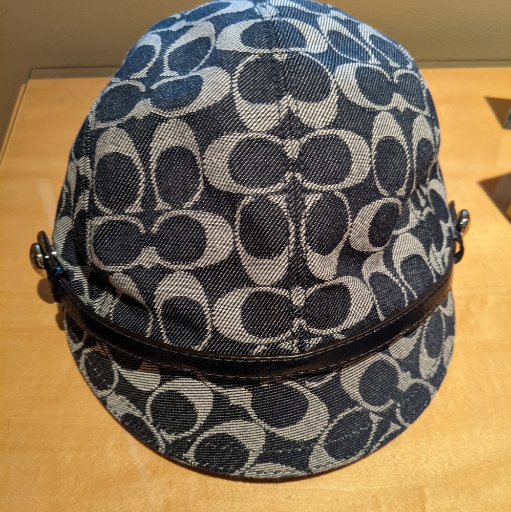 Coach M/L NWT Navy Blue Sig Karee Cap / Hat